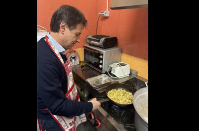 Al centro di accoglienza Bethel di Foggia, la cena per i senza fissa dimora con i 5stelle