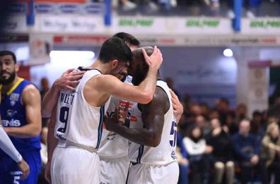Serata nera al tiro, Verona ne approfitta e vince al Palapentassuglia 