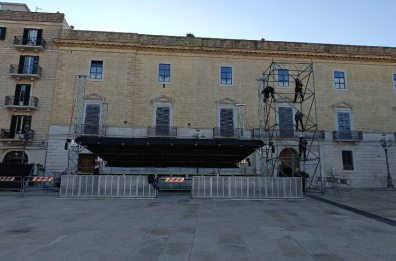 Trani «regina» dei Capodanni: gran finale con l’ex Spandau Ballet Tony Hadley
