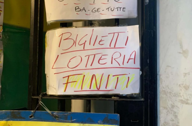 Lotteria Italia, stasera l'attesa estrazione: in Puglia e Basilicata boom di vendite di biglietti