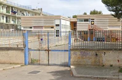 Bisceglie, tragedia sfiorata nella scuola di Carrara Gioia: crolla controsoffitto, nessun ferito