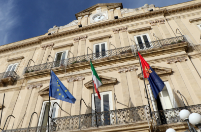 Migliaia di avvisi di pagamento sbagliati, a Taranto protestano i cittadini