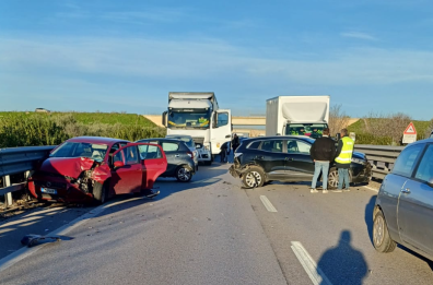 Bari, giovedì nero per pendolari e viaggiatori: tamponamento a catena sulla SS16 a S.Spirito, chiusa (e poi riaperta) la statale