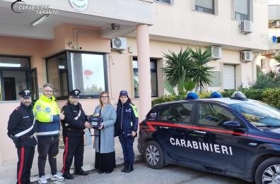 San Giorgio Jonico, ruba un defibrillatore e sale sull'autobus senza biglietto: scoperto per caso, denunciato un 46enne