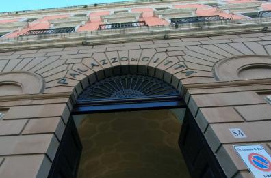 Bari, trasformazioni da uffici in appartamenti. Consiglio comunale: stop alle speculazioni