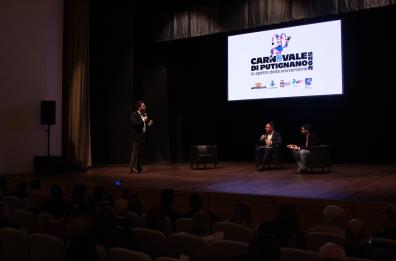 Carnevale di Putignano, l'edizione 631 con Le Vibrazioni e La Rappresentante di Lista. Il miglior carro si vota tramite app