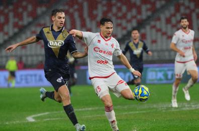 Bari - Brescia finisce 2-2 : San Nicola esploso per il gol di Lella al 1' minuto di gioco ma non basta