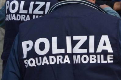 Matera, rubano 60 metri di rame da un pozzetto della luce e tentano la fuga: arrestati un 38enne e un 25enne