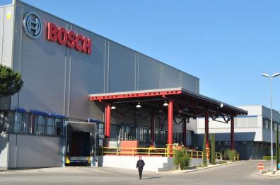Bosch, lo stabilimento di Bari diventa centro di revisione europeo. Ma lo scenario non è ancora chiaro