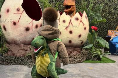 Dinosaur invasion, il parco giurassico di Bari apre alle scuole e alle feste private
