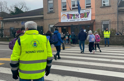 Potenza, arriva il «Nonno vigile» davanti alle scuole