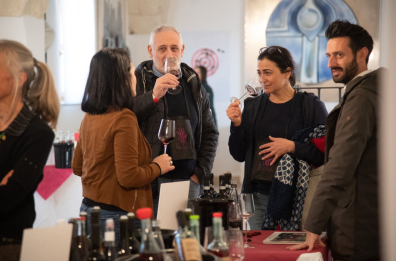 L’evoluzione naturale del vino sotto i riflettori a Grottaglie