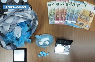 Taranto, spacciava cocaina sul posto di lavoro: ai domiciliari un 36enne