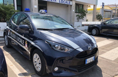 Lecce, la Polizia locale in emergenza: «Assumiamo vigili stagionali»