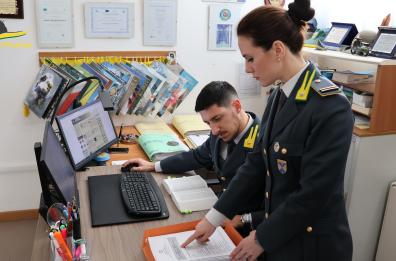 Slot machine illegali, a Taranto scoperta un'evasione da un milione di euro