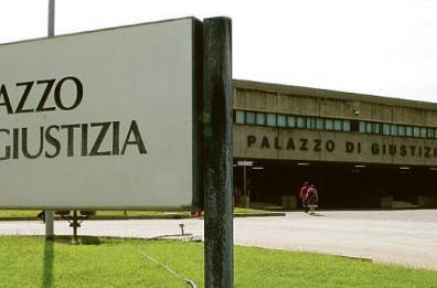 Foggia, la banda con l’esca del sesso facile: così «ripulivano» i clienti