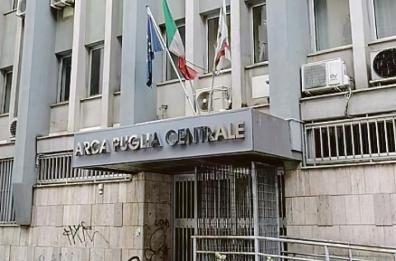 Bari, un circolo abusivo nella casa popolare: scattano i sigilli, una denuncia