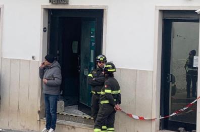Esplosivo nel bancomat, due colpi all'alba nel Foggiano: banda agisce a Monte Sant'Angelo e Orta Nova