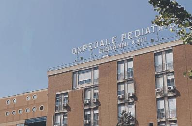 Bari, offese collega medico dopo la morte di una bambina, chiede scusa: chiuso il processo
