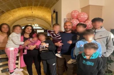 La famiglia extra large di Alessano dà il benvenuto al decimo figlio: si chiama Achille