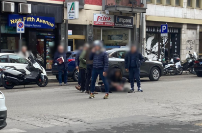 Paura in centro a Bari: pedone travolto da un'auto poco prima del ponte di Corso Cavour