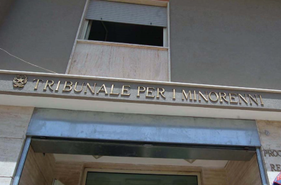 Bari, molestò compagna di scuola minorenne durante l'ora di educazione fisica: neodiciottenne rischia il processo
