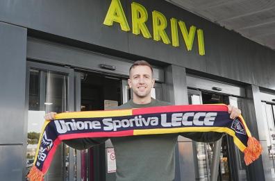 Calcio, al Lecce arriva dal Como il terzino sinistro Marco Sala