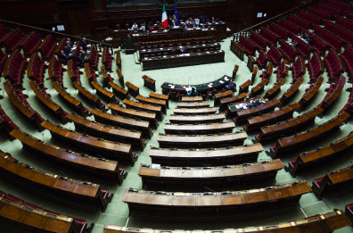 L‘immunità parlamentare sia l’unica riforma della Carta Costituzionale