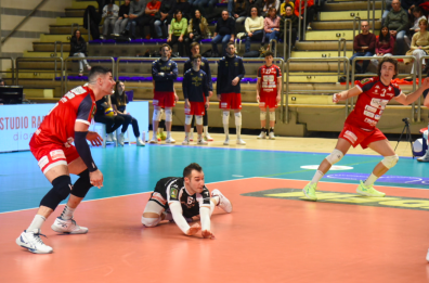 Volley, per il Taranto un punto ma amaro: Cisterna fa il «blitz»