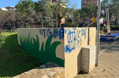 Bari, ad un giorno dalla riapertura vandalizzato il giardino degli Aquiloni