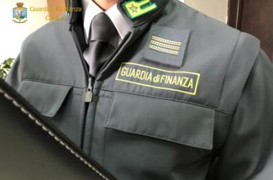 Abusivismo finanziario, indagini anche a Bari e Brindisi: sequestri da 10 milioni e 37 indagati in tutta Italia