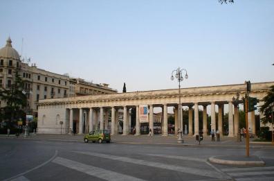 Foggia, per tre mesi zone del centro vietate a chi è violento o molesto: «Servirà a prevenire reati»