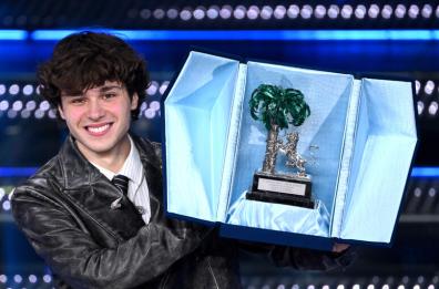 Sanremo 2025, Settembre vince per le Nuove Proposte. I cinque più votati sono Olly, Coma_Cose, Brunori Sas, Gabbani e Irama