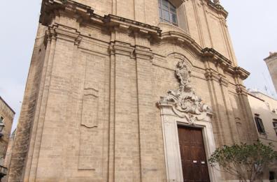 A Bari una messa per i senza tetto morti per strada: la cerimonia nella chiesa del Gesù