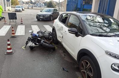Brindisi,  perde il controllo della moto vicino ad una scuola: muore 22enne