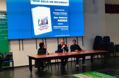 Giorno del Ricordo: studenti di sinistra contestano incontro a Bari con il senatore Menia