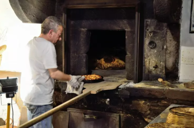 Orsara di Puglia, il forno a paglia più antico della regione compie 500 anni