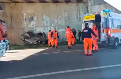Laterza, auto fuori strada sulla SS7: gravissimo un ragazzo materano trasportato in elisoccorso