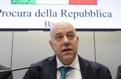 Bari, il procuratore Rossi: «I cellulari in carcere sono un problema enorme, il Ministero intervenga»