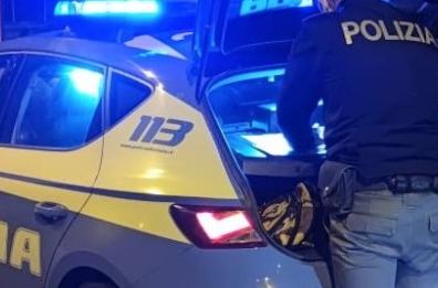 Bari, momenti di paura nel supermercato di Viale Unità d'Italia: tenta rapina con una siringa, arrestato