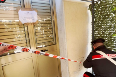 Matera, scoperta casa a luci rosse: denunciate tre donne straniere e abitazione sotto sequestro