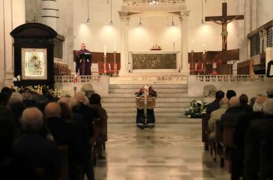 L'ultimo saluto all'imprenditore Michele Matarrese: chiesa gremita per i funerali