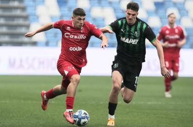 Il Bari ferma la capolista, a Sassuolo finisce in parità 1-1
