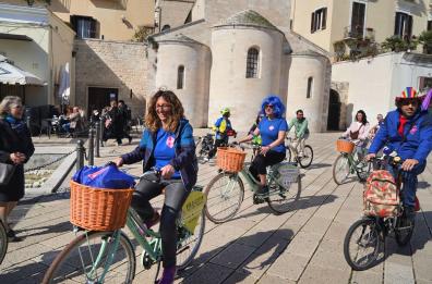 In bici tra i murales di Bari: l'iniziativa di Retake