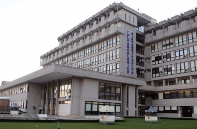 Lecce, è guerra tra primaria e professore per la guida del reparto di Oncologia
