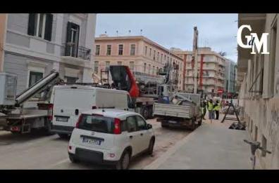 Crollo palazzina Bari, edificio confinante dichiarato inagibile: «Gravi dissesti statici, non è in sicurezza»