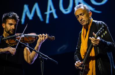 A Nardò prosegue la rassegna «Orbite, musiche intorno al mondo»: questa sera Justin Adams e Mauro Durante