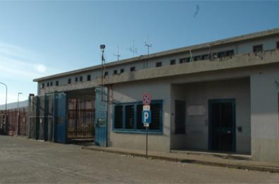 Melfi, la polizia penitenziaria sequestra quattro telefonini nel carcere 