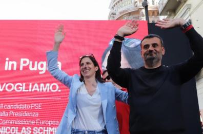 Schlein furiosa con Decaro. La telefonata della segretaria Pd a Emiliano: «Tu e lui volete colpirmi» Il governatore: non è vero