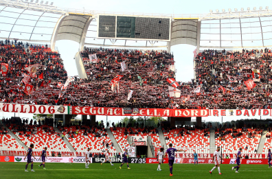 Bari, la «fuga» dal San Nicola: sempre più netta la frattura tra i baresi e la famiglia De Laurentiis